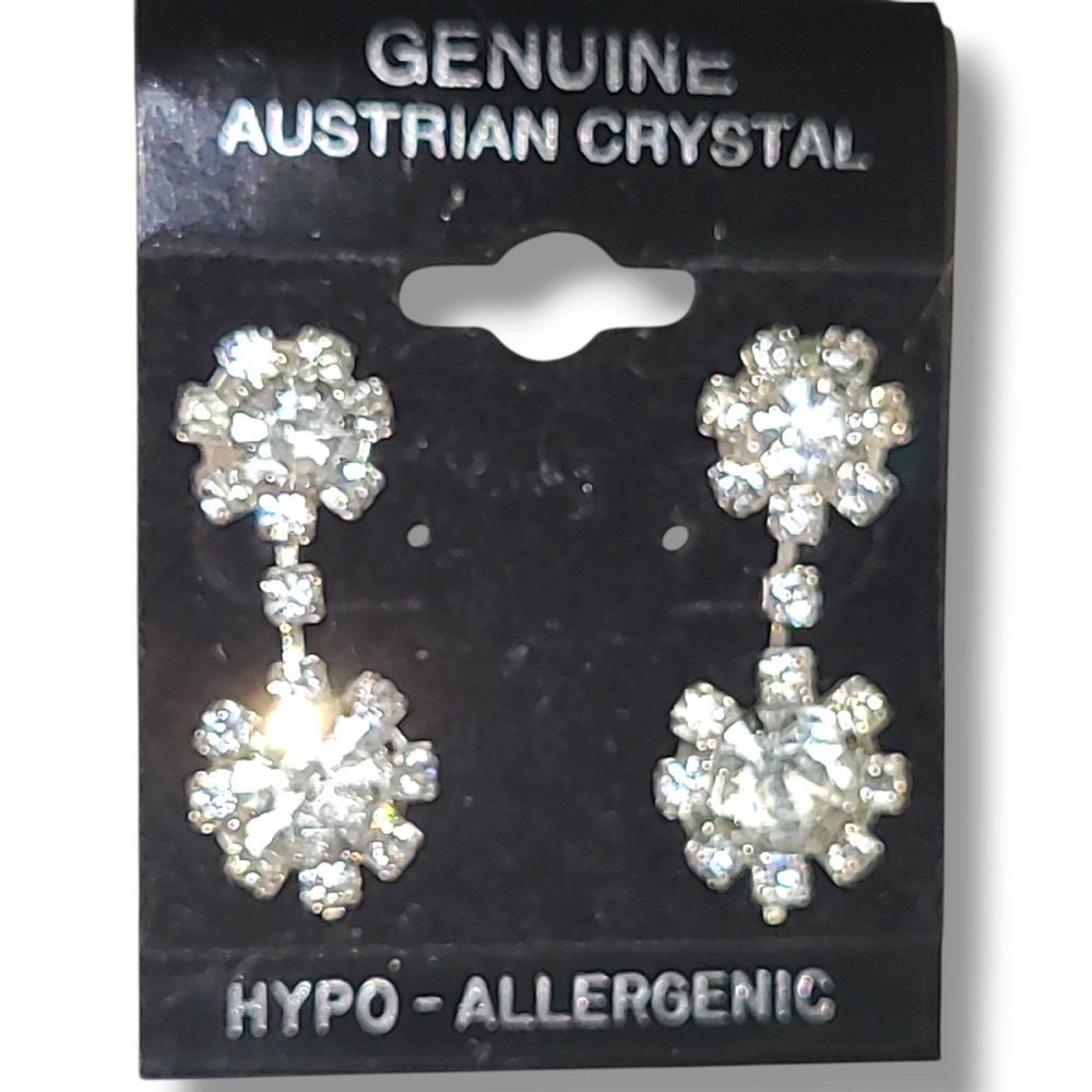 Vintage NOS Genuine Austrian Crystal Dangle Earrings Silver Tone Flower
